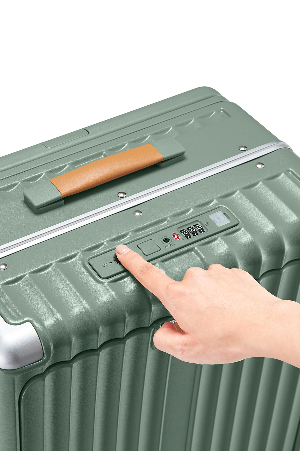 Elite Wide-Handle Carry On
